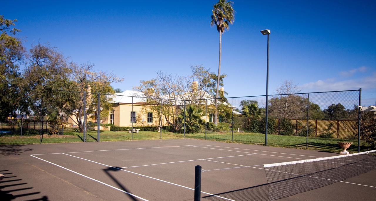 Ranelagh House Hotel Dubbo Bagian luar foto